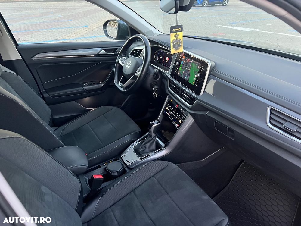 Volkswagen T-Roc - 8