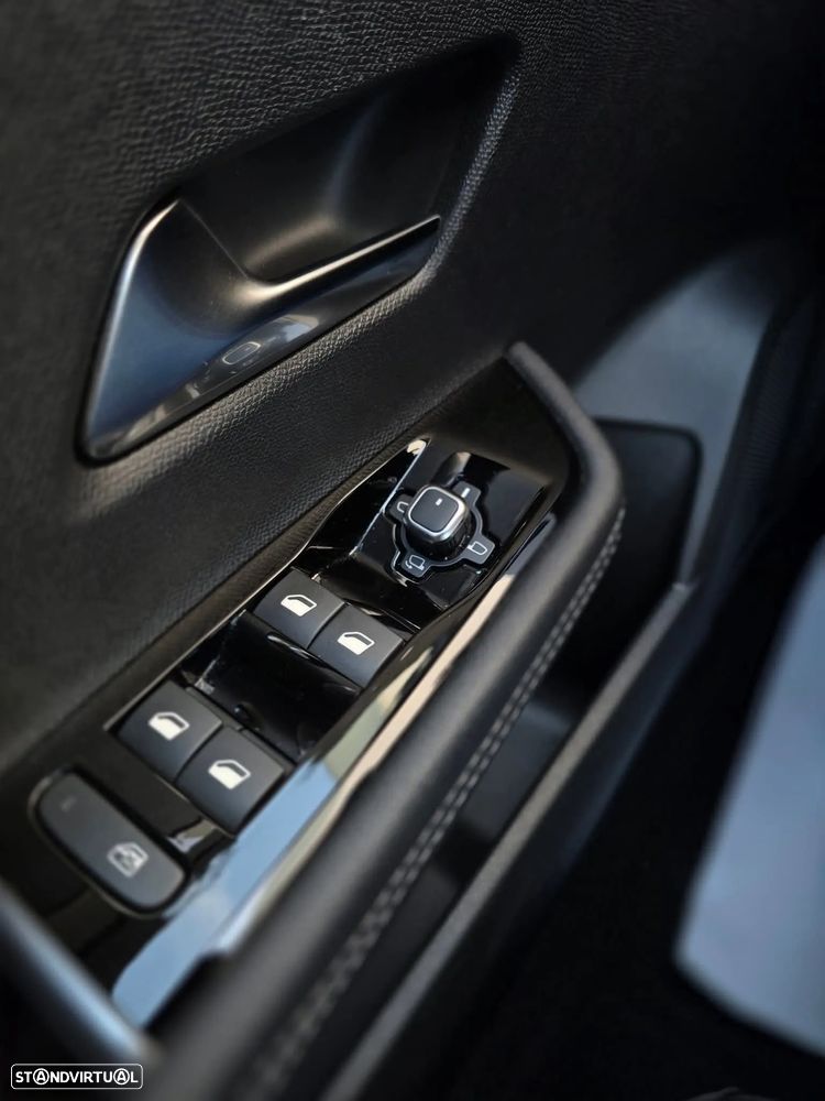 Opel Astra Caravan - 19