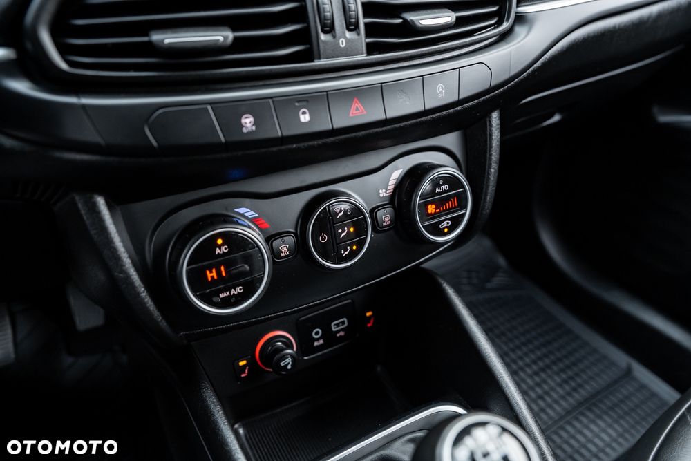 Fiat Tipo 1.4 T-Jet Sport - 33