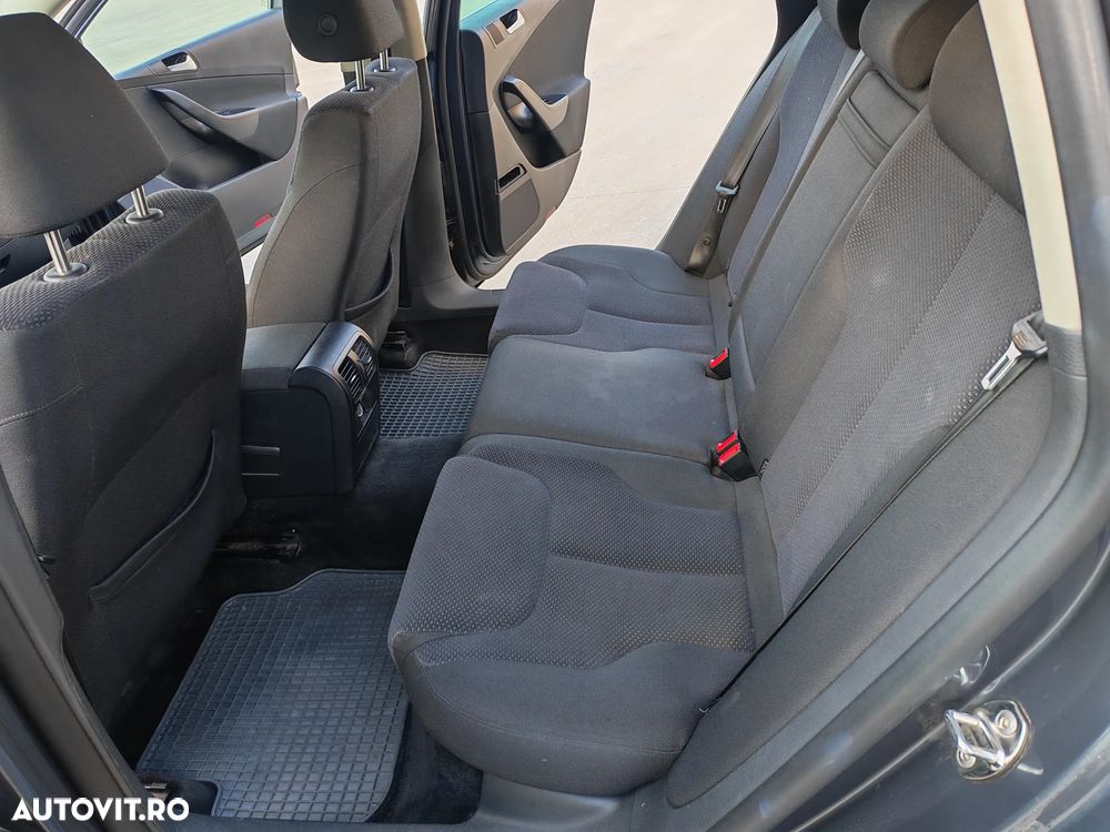 Volkswagen Passat - 16