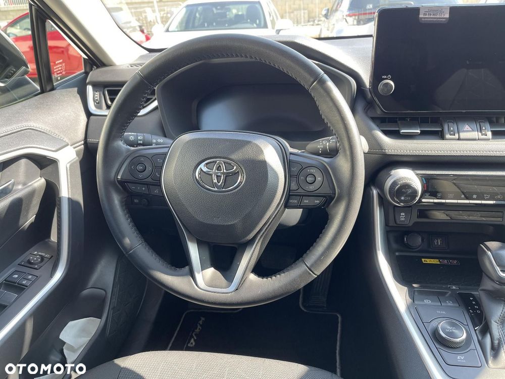 Toyota RAV4 - 11