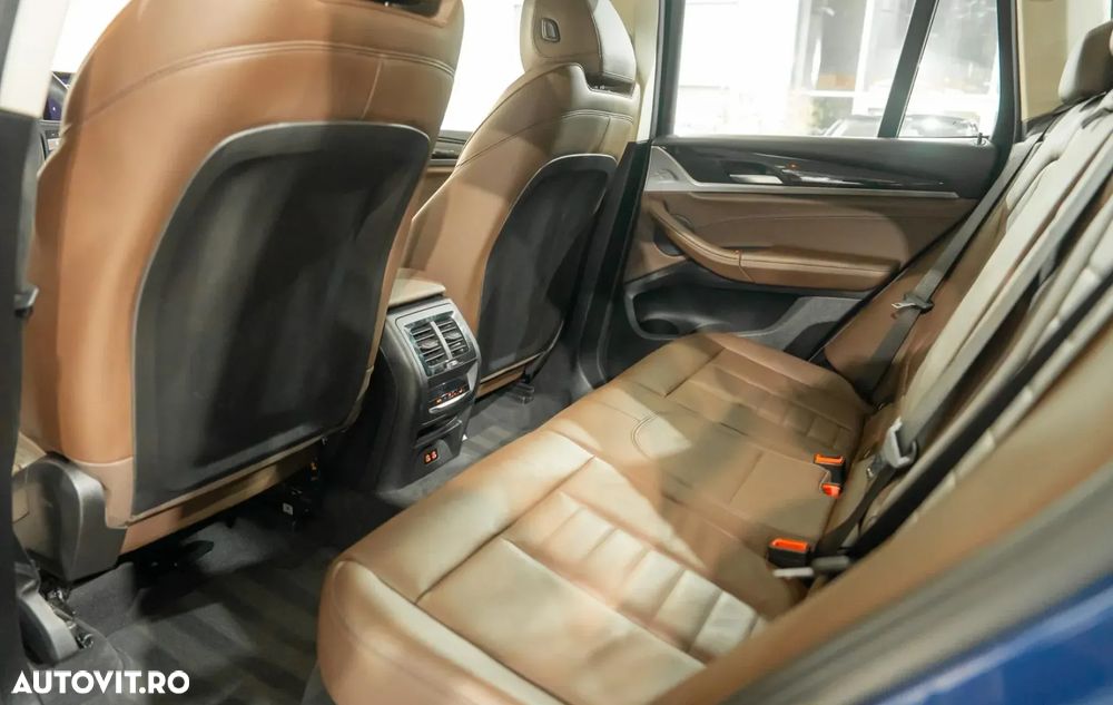 BMW X3 xDrive30e AT PHEV - 24