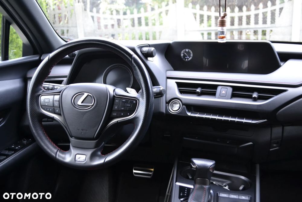 Lexus UX 200 GPF F Sport Design 2WD - 38