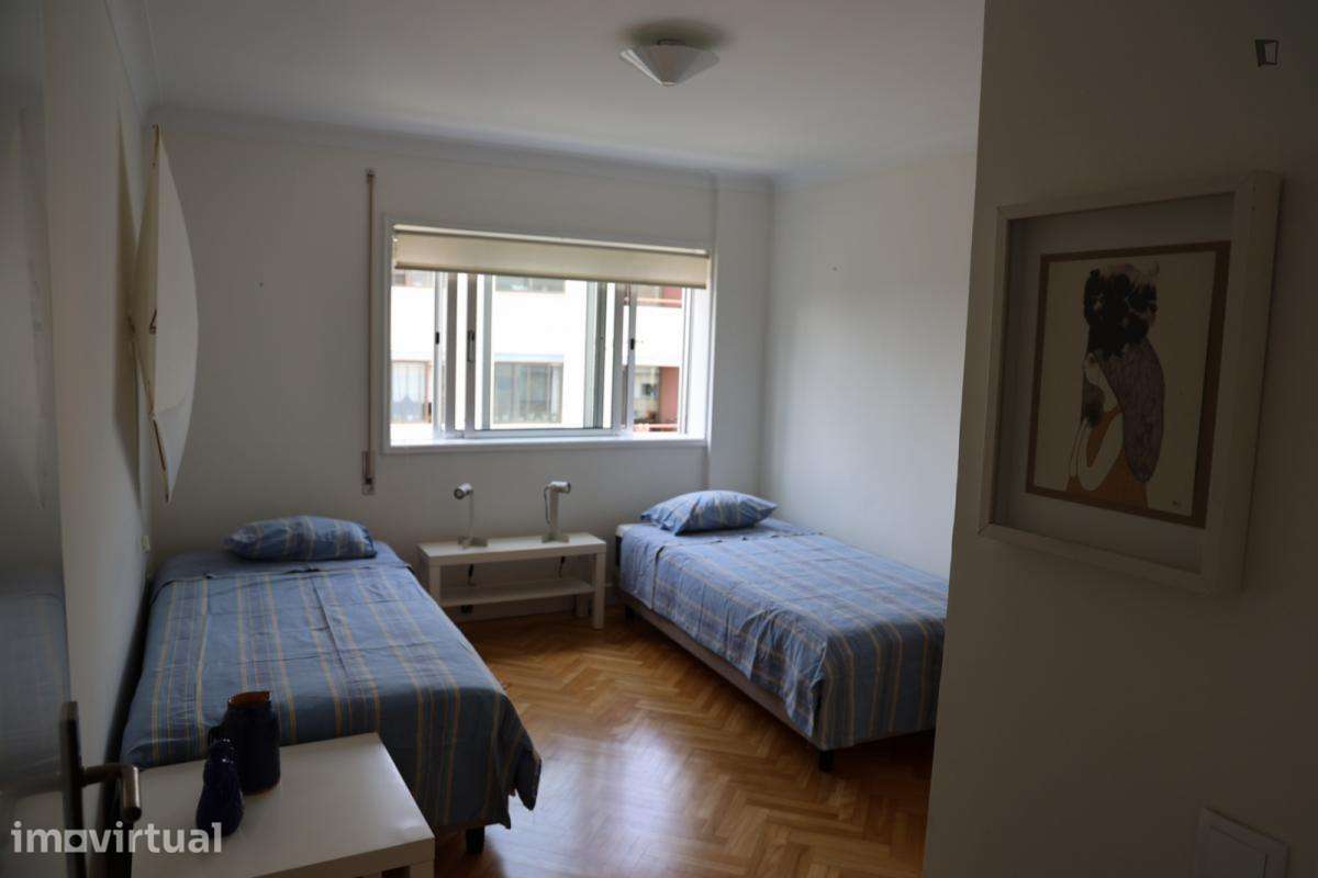 Apartamento com 4 quartos - localizado em Senhora da Hora Porto - Grande imagem: 2/30