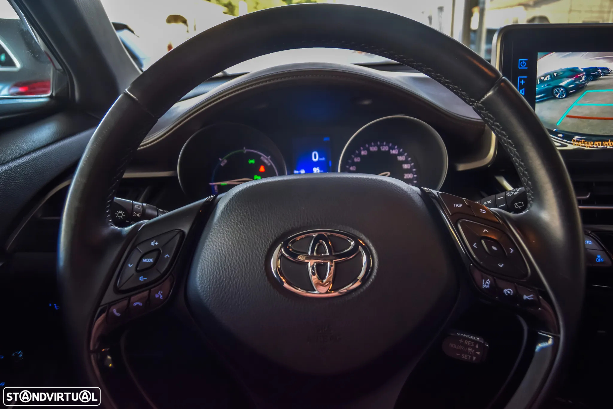 Toyota C-HR 1.8 HSD Exclusive+P.Luxury - 25