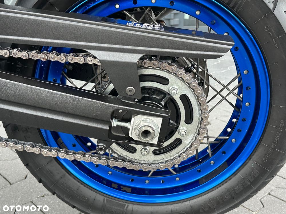 Suzuki V-STROM - 33