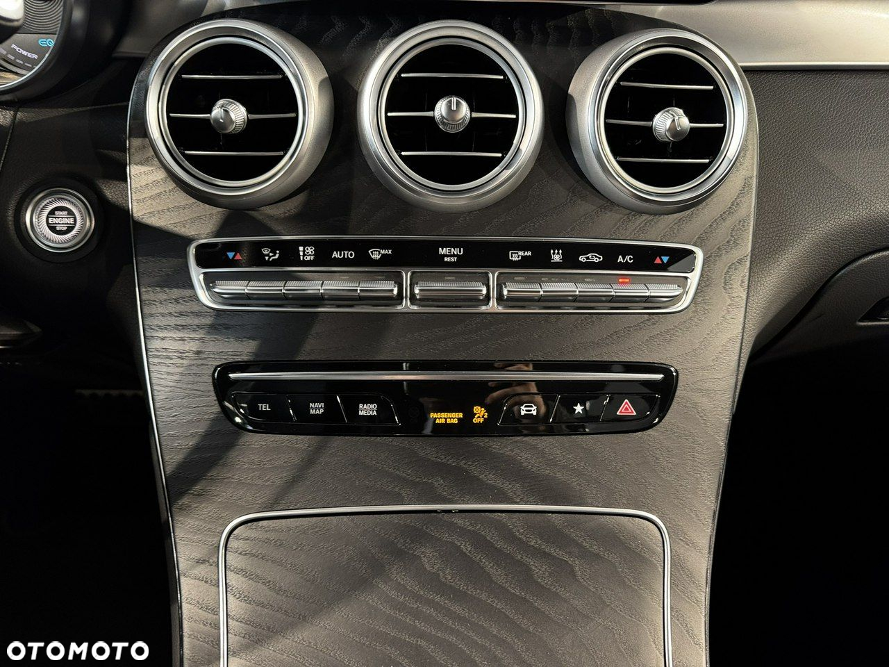 Mercedes-Benz GLC - 27