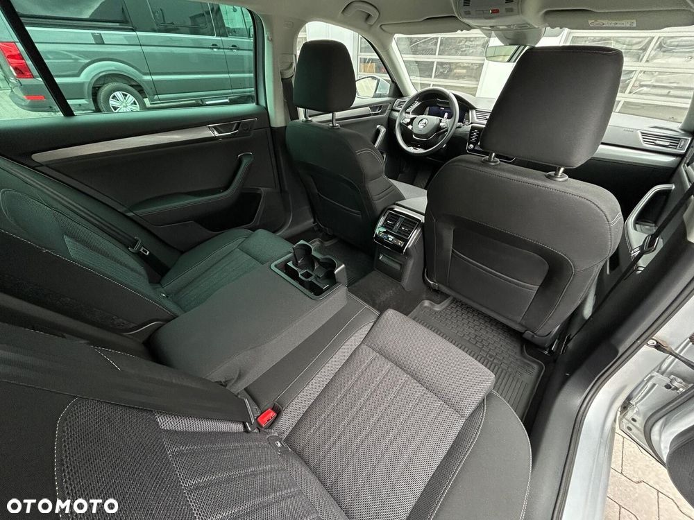 Skoda Superb 2.0 TSI Style DSG - 9