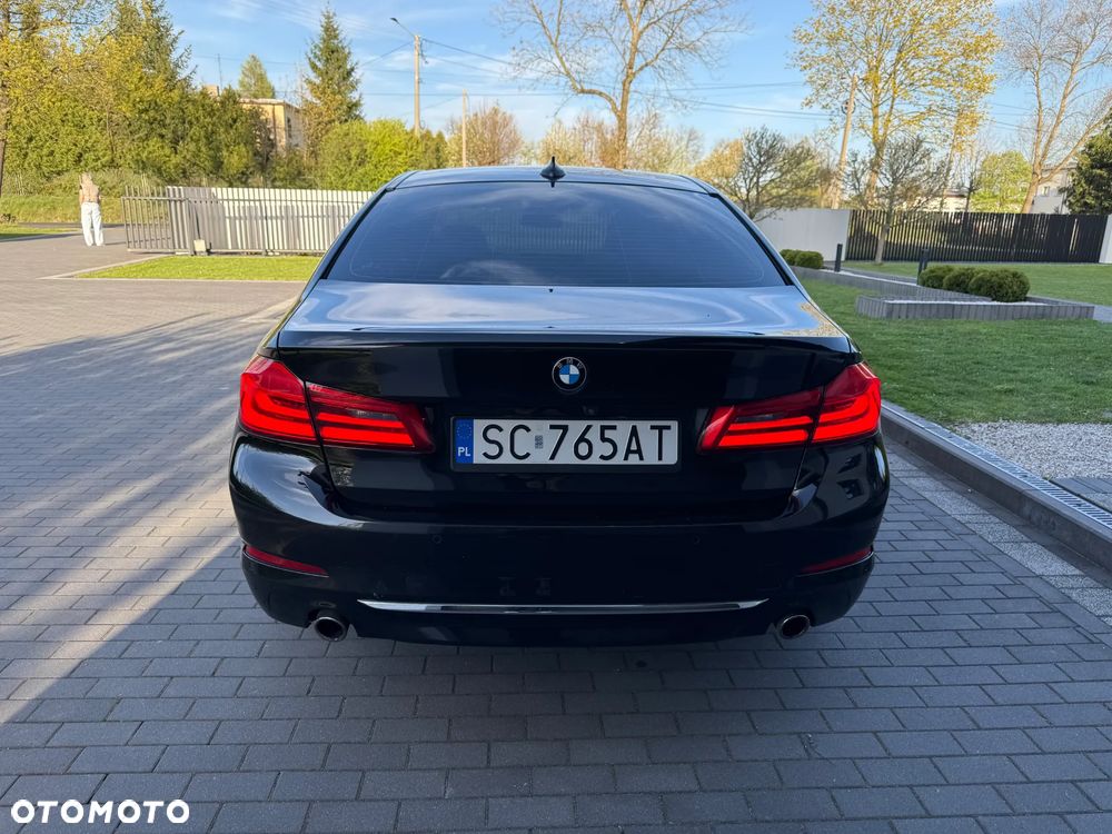 BMW Seria 5 530d xDrive Sport-Aut Luxury Line - 19