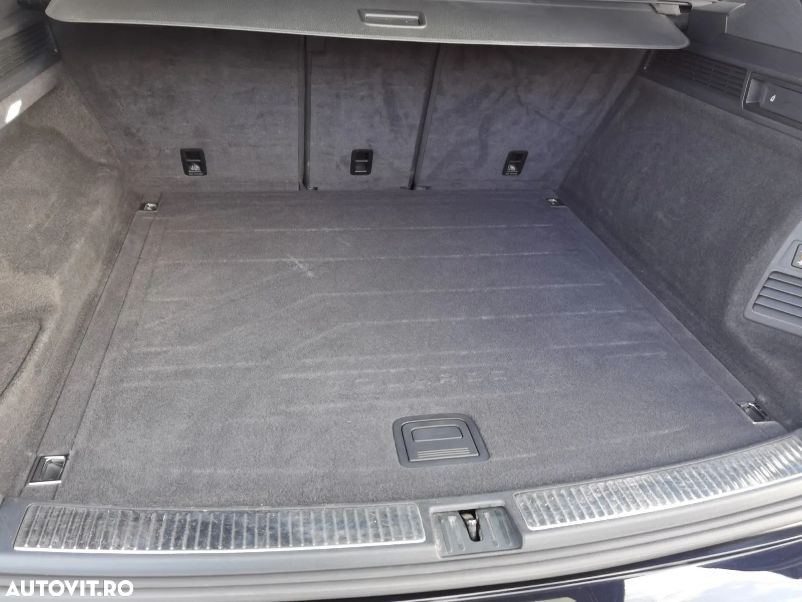 Volkswagen Touareg V6 TDI R-Style - 17
