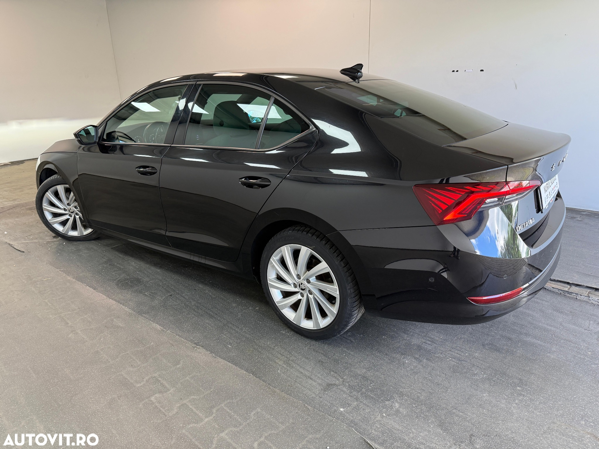 Skoda Octavia 2.0 TDI DSG Style - 16