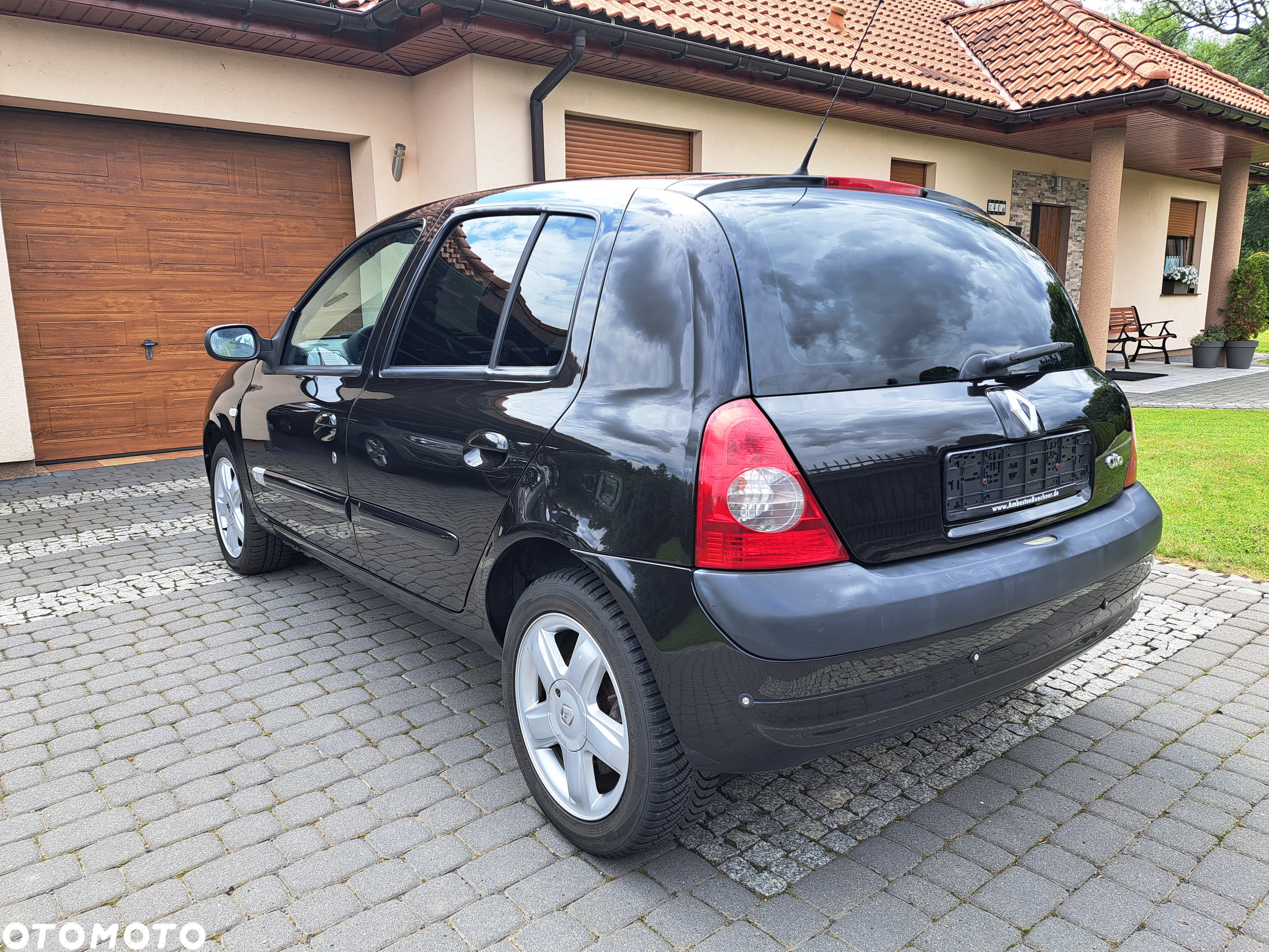 Renault Clio 1.6 16V Initiale - 11