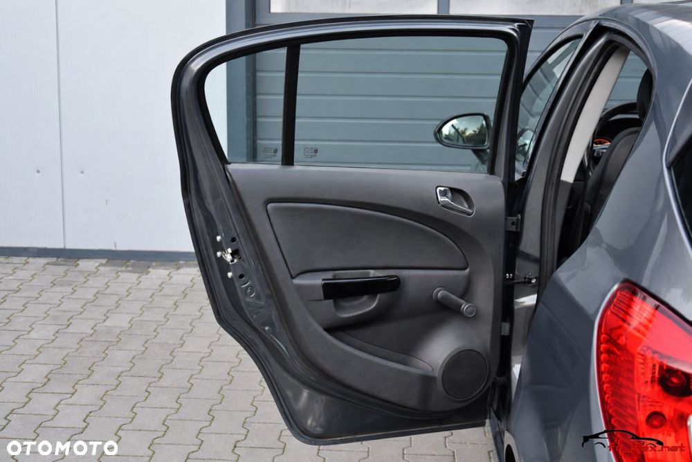 Opel Corsa - 20