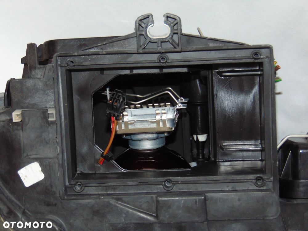 EUROPA xenon lewy lampa przednia przód lewa ksenon 8E0941003AQ Audi A4 B6 , 00-04r - 17