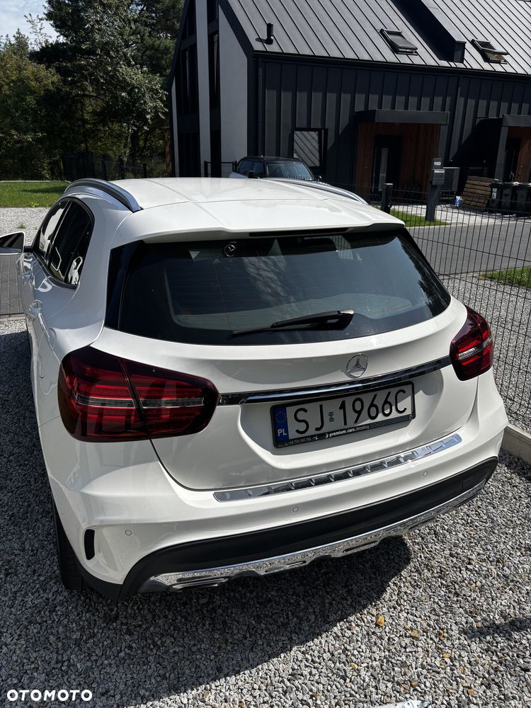 Mercedes-Benz GLA 200 7G-DCT AMG Line - 9