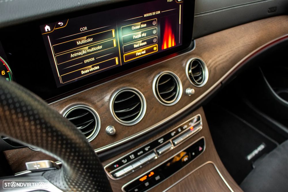Mercedes-Benz E 300 de 4Matic T 9G-TRONIC Night Edition - 26