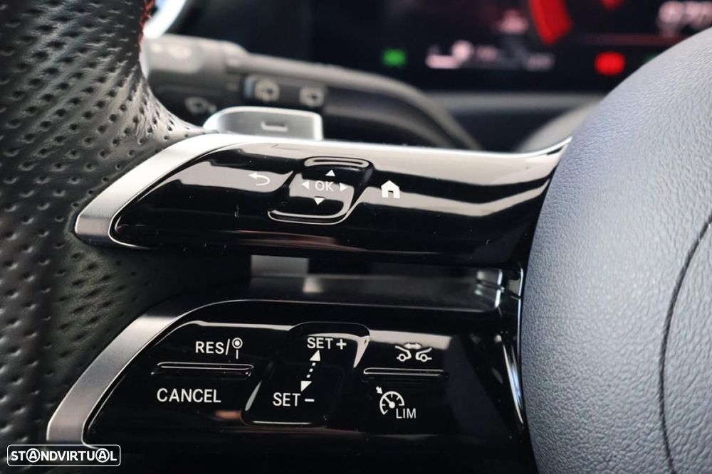 Mercedes-Benz A 250 e - 32