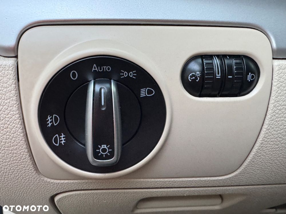 Volkswagen Golf 1.4 TSI Highline DSG - 10