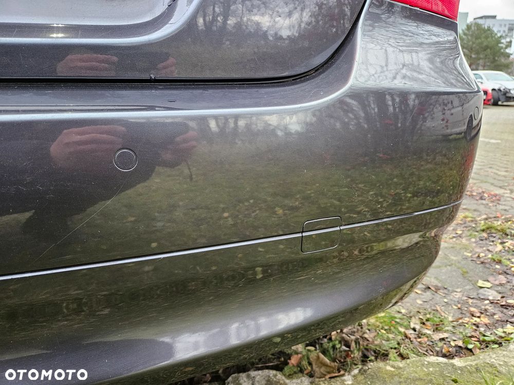 BMW Seria 3 320i - 32