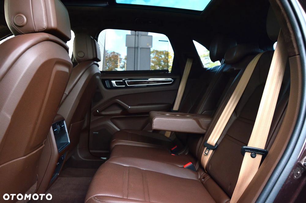 Porsche Cayenne E-Hybrid Platinum Edition - 20