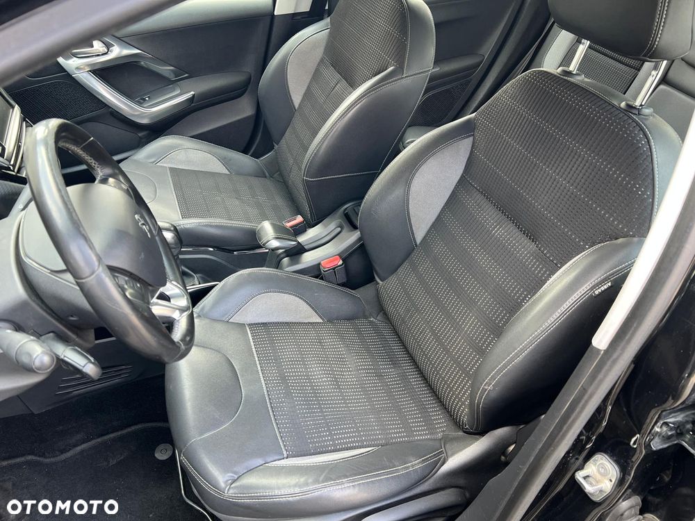Peugeot 2008 1.6 e-HDi Allure S&S - 15