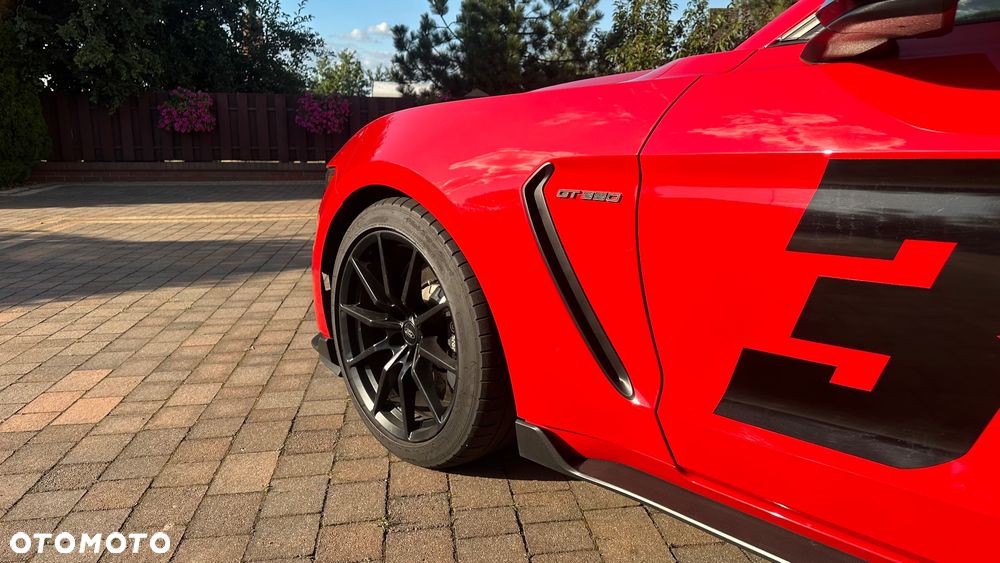 Ford Mustang Shelby GT500 - 12