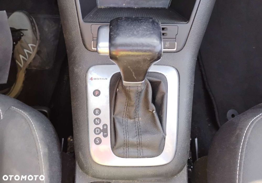 Volkswagen Tiguan - 16