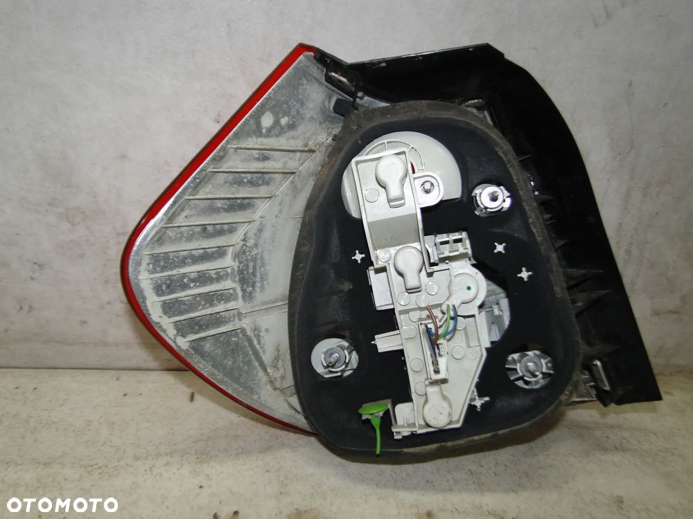 BMW 1 E87 E81 LIFT LAMPA PRAWA TYŁ TYLNA EUROPA - 4