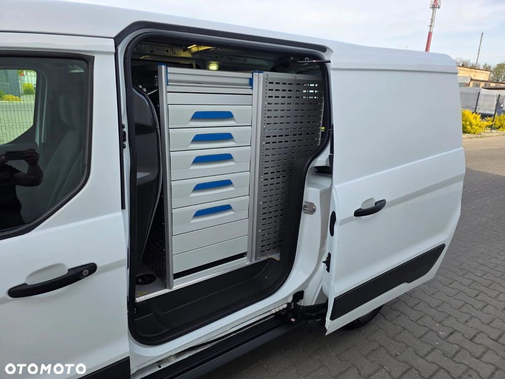 Ford Transit Connect - 19