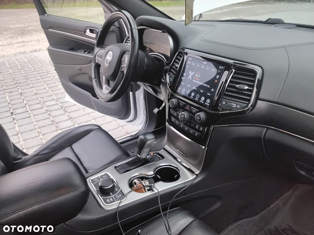 Jeep Grand Cherokee 5.7 V8 Summit - 9