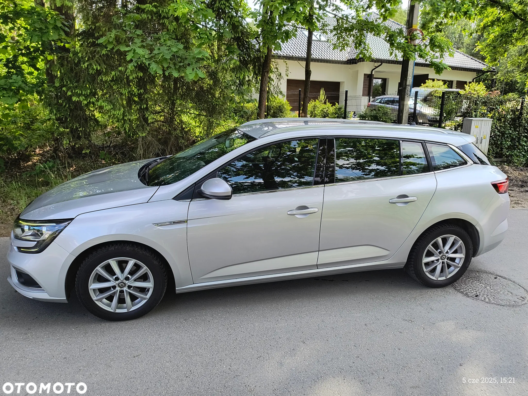 Renault Megane 1.5 Blue dCi Intens - 17