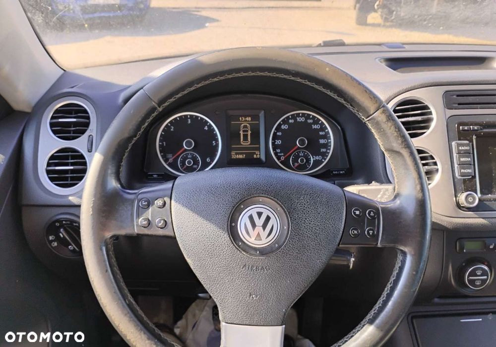 Volkswagen Tiguan - 12
