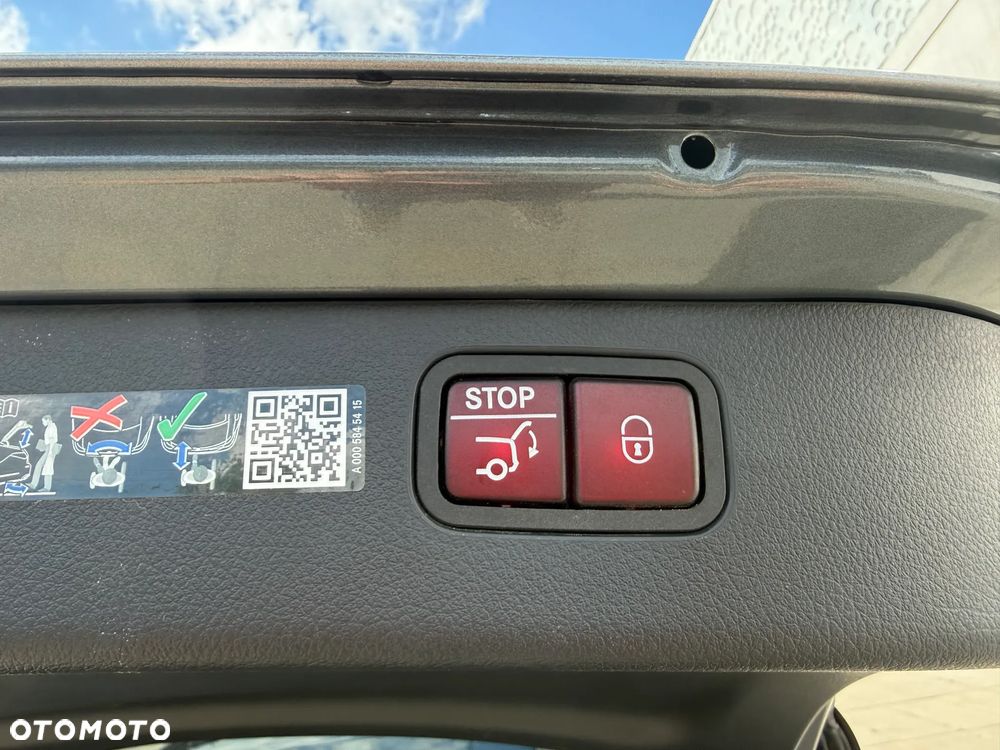Mercedes-Benz Klasa C 300 de 9G-TRONIC Edition AMG Line - 15