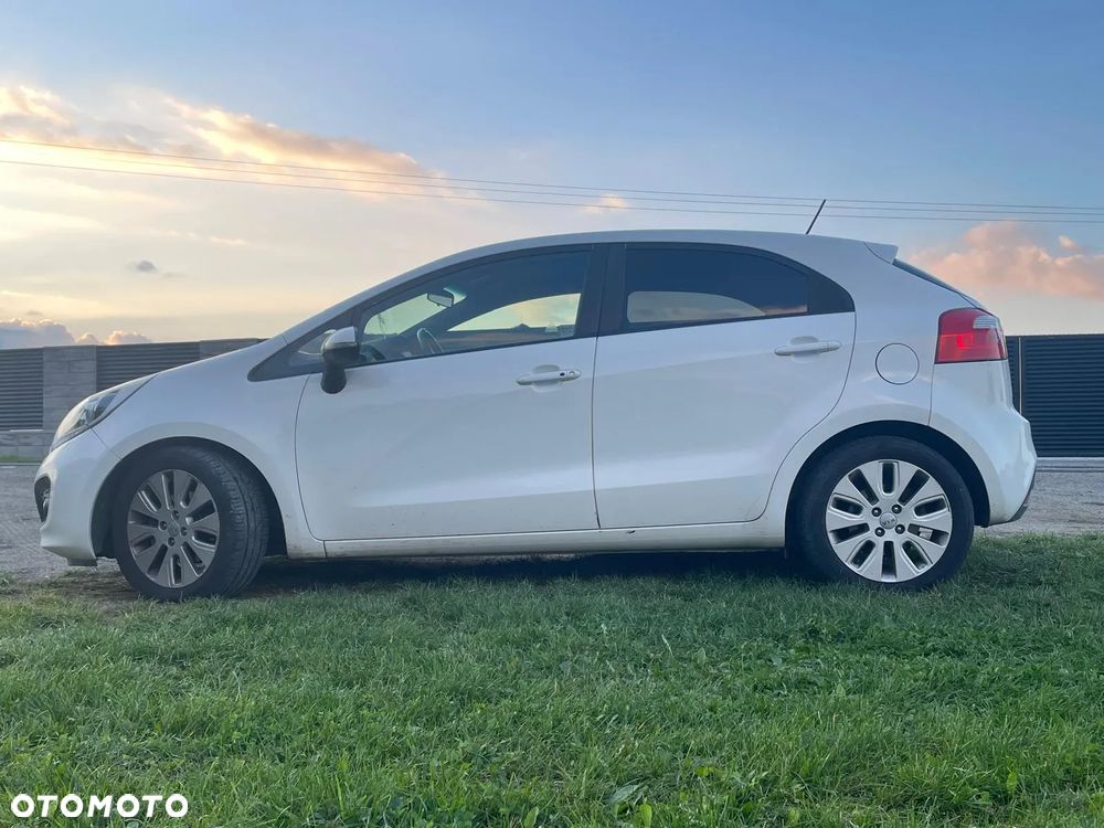 Kia Rio - 1