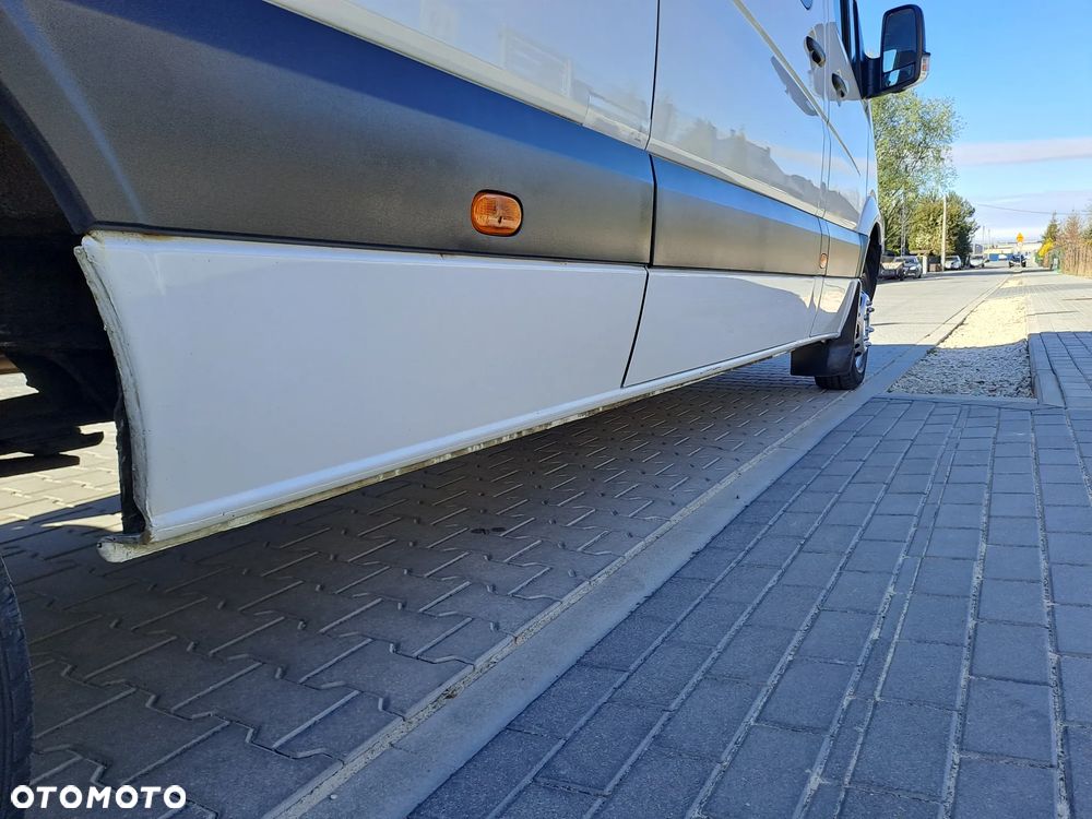 Mercedes-Benz Sprinter 519 CDI 3.0 V6 190KM - 14