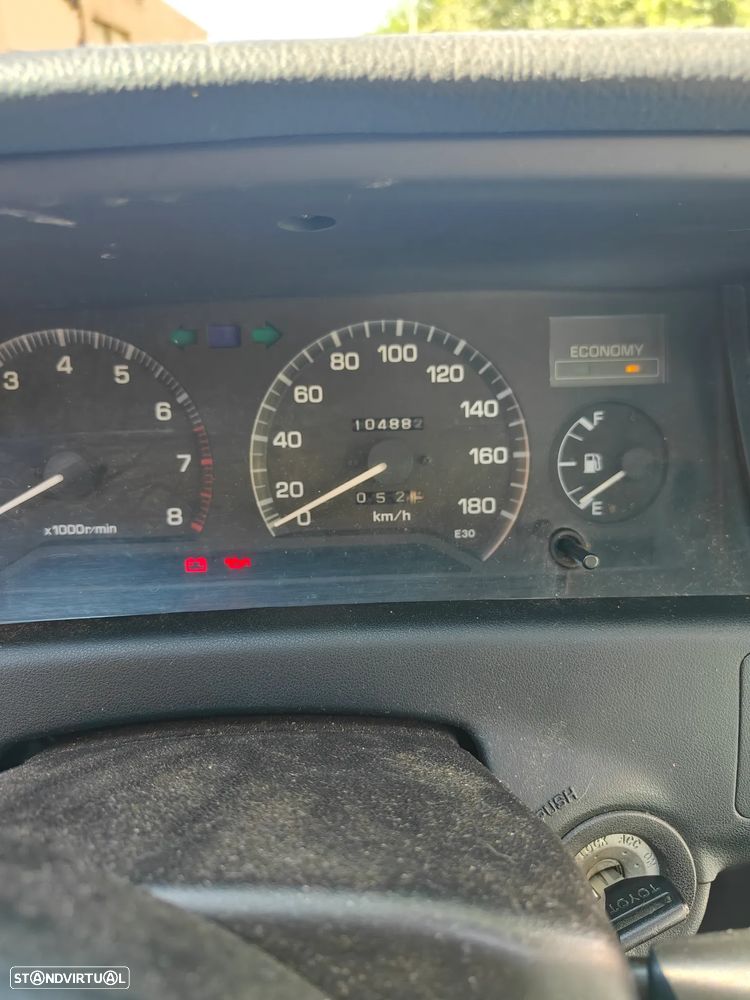 Toyota Corolla Hatchback 1.3 12v - 9