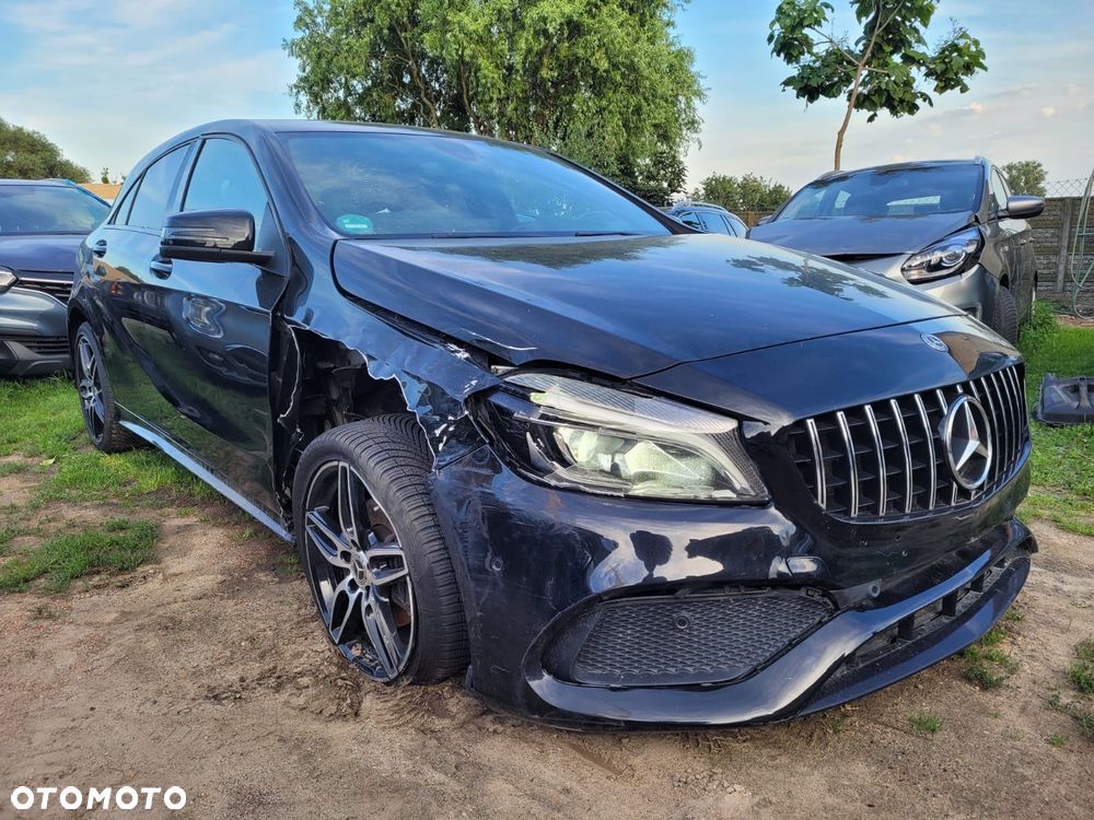 Mercedes-Benz Klasa A 180 (BlueEFFICIENCY) 7G-DCT AMG Sport - 3