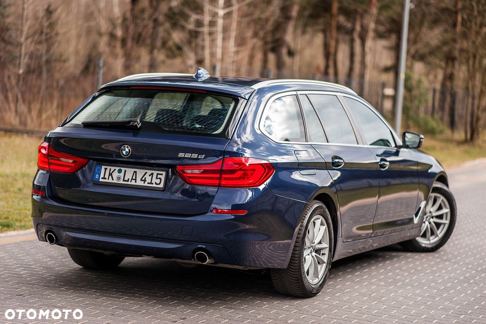 BMW Seria 5 525d - 9