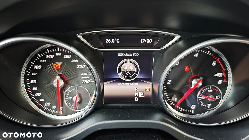 Mercedes-Benz GLA 220 d 4-Matic AMG Line - 22