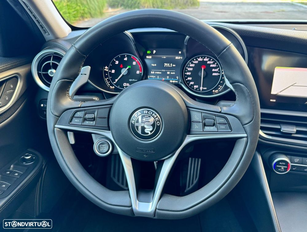 Alfa Romeo Giulia 2.2 D Veloce Q4 AT8 - 18