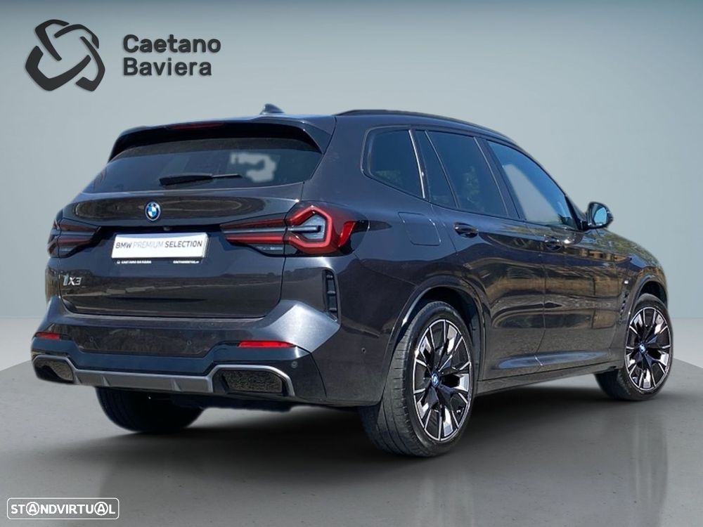 BMW iX3 M Sport Impressive - 2