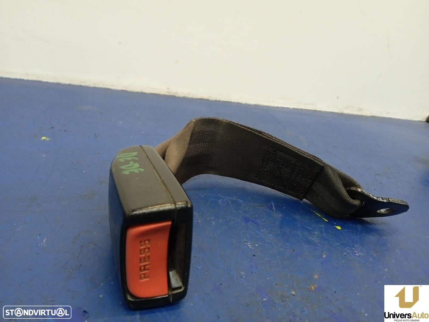 CINTO SEGURANÇA FRONTAL DIREITO HYUNDAI H-1 / STAREX LIMUSINA 2001 -2K03814493 - 2