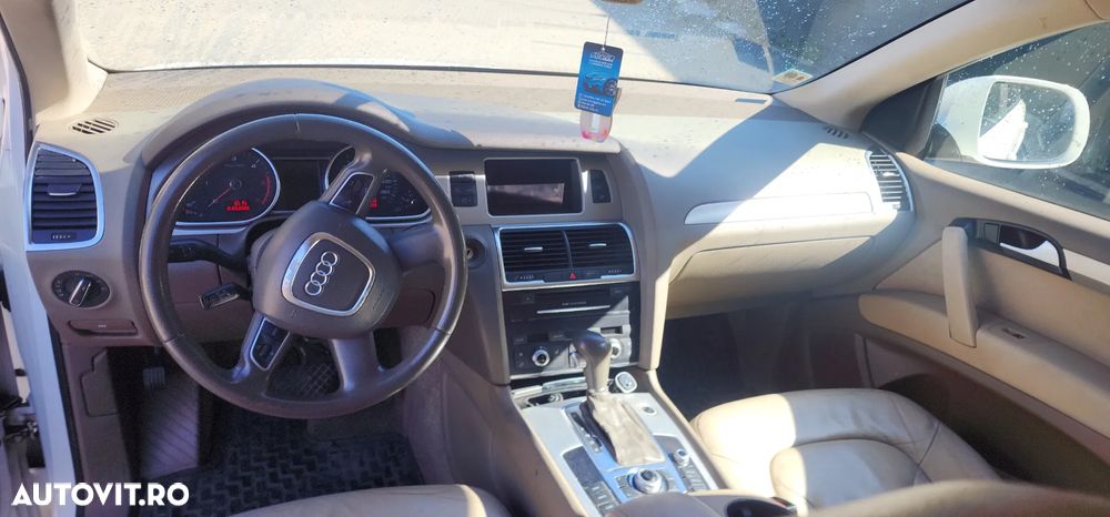 Audi Q7 3.0 TDI Quattro Tip - 9