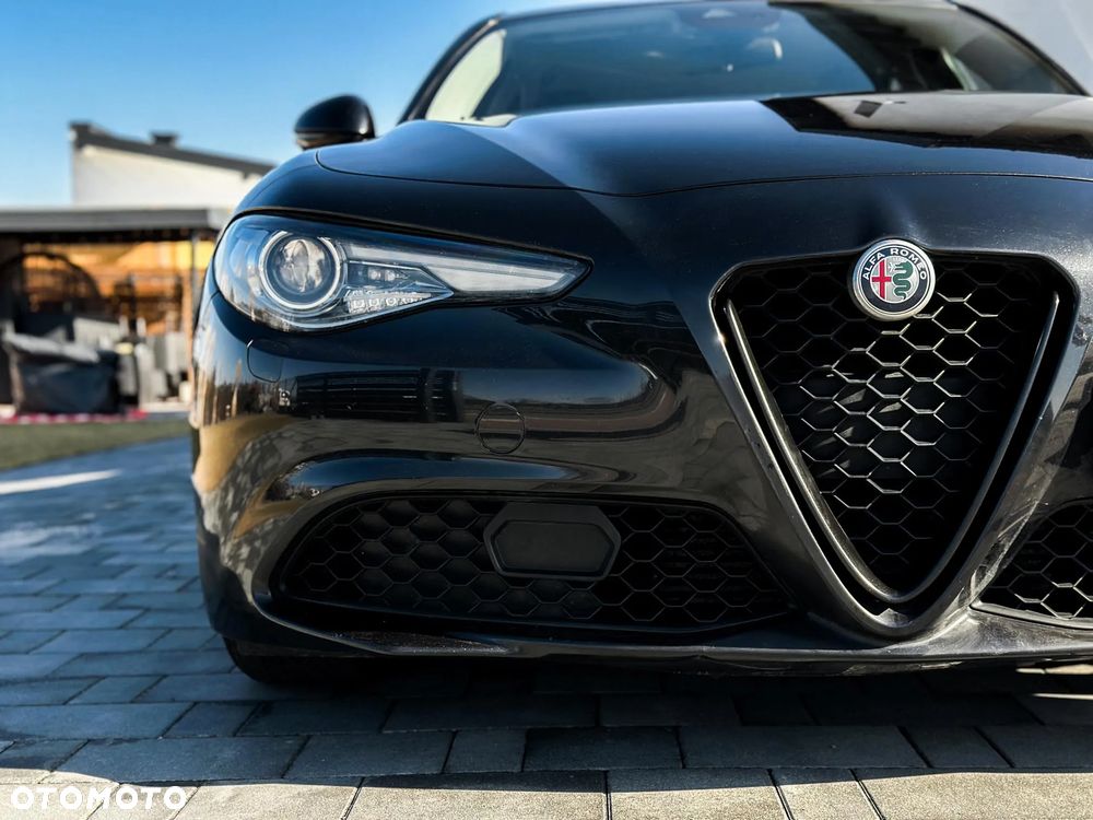Alfa Romeo Giulia 2.2 D Turbo - 1