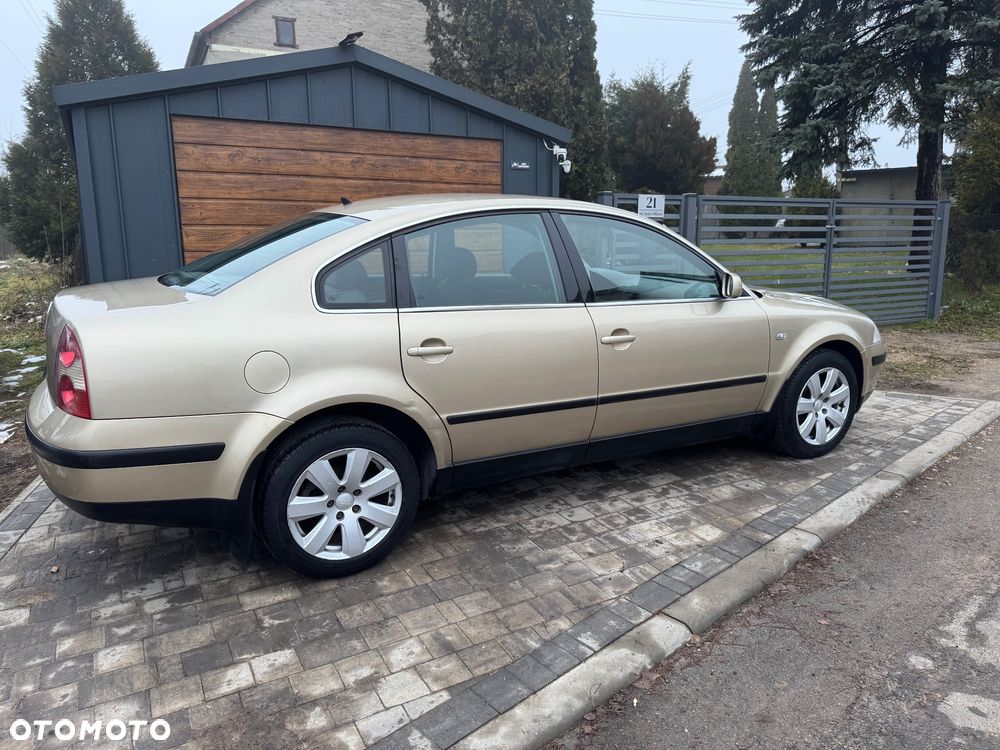 Volkswagen Passat - 9