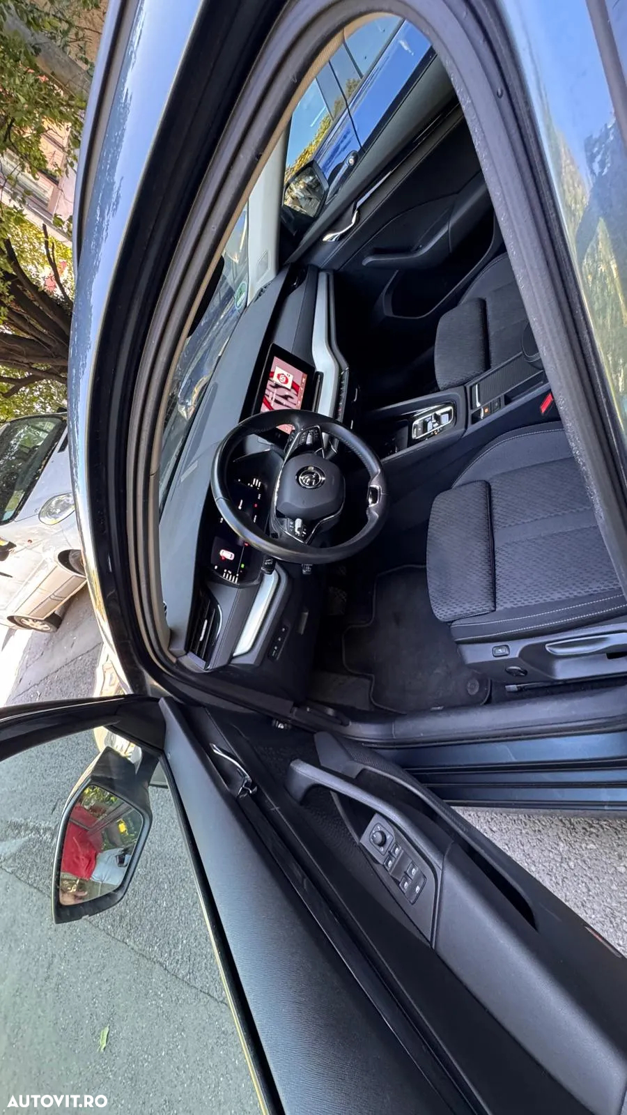 Skoda Octavia Combi 2.0 TDI DSG Clever - 32