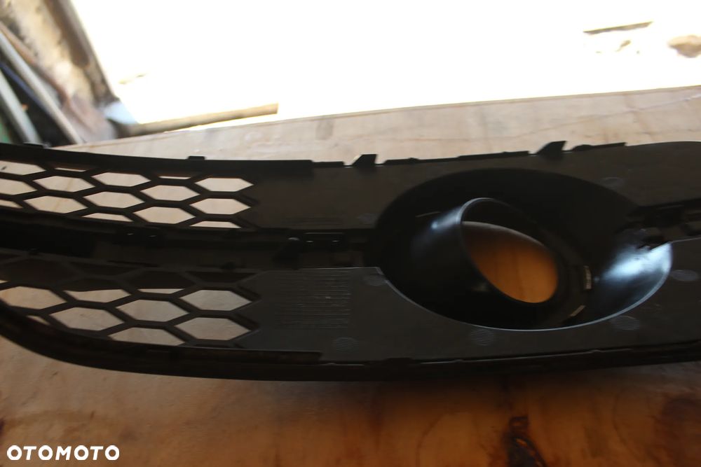 KRATKA ZDERZAKA PRAWA AUDI A7 C7 S LINE 4G8807682E 2013 - 8