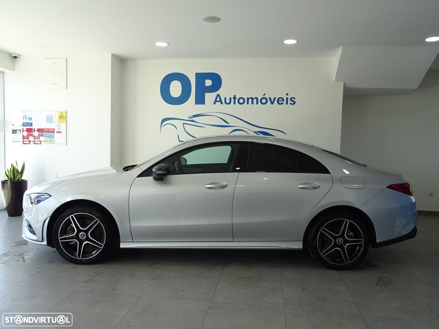 Mercedes-Benz CLA 250 e AMG Line - 3
