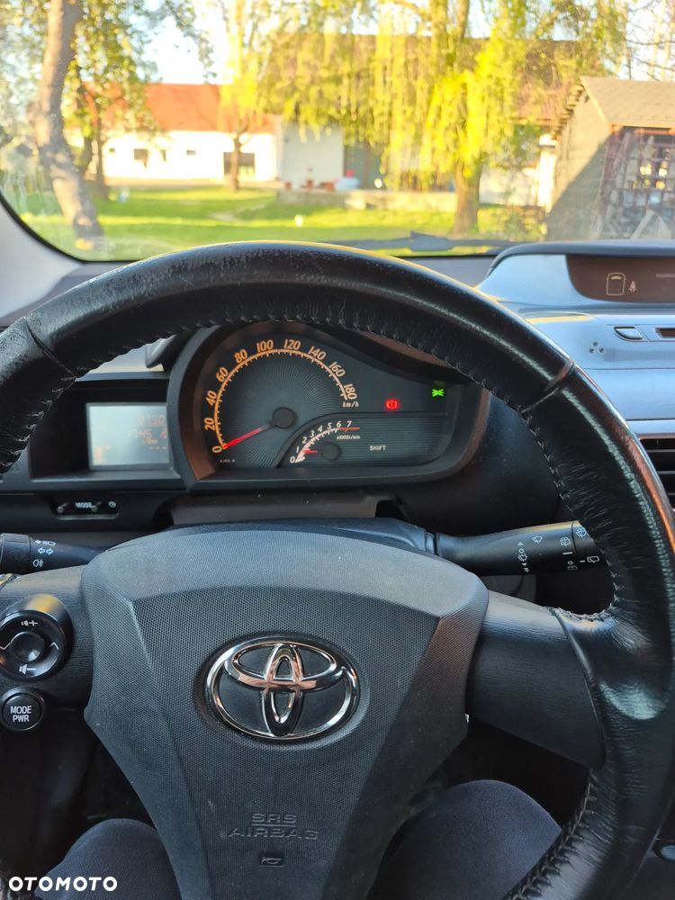 Toyota iQ 1.0 Luna - 6