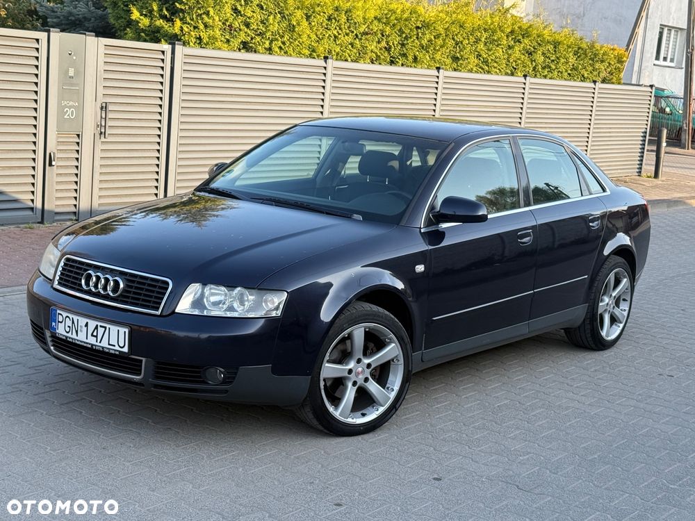 Audi A4 Limousine 2.0 FSI - 1